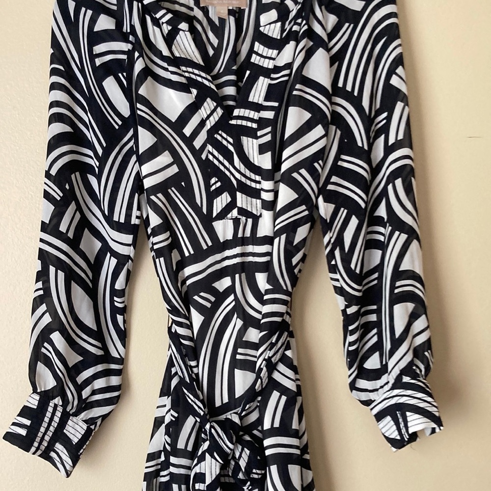 Lightweight pullover dress with detachable lining